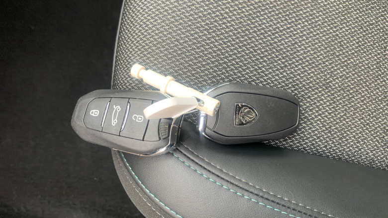 Peugeot 308 1.2 PureTech Allure 5dr EAT8 Petrol Hatchback